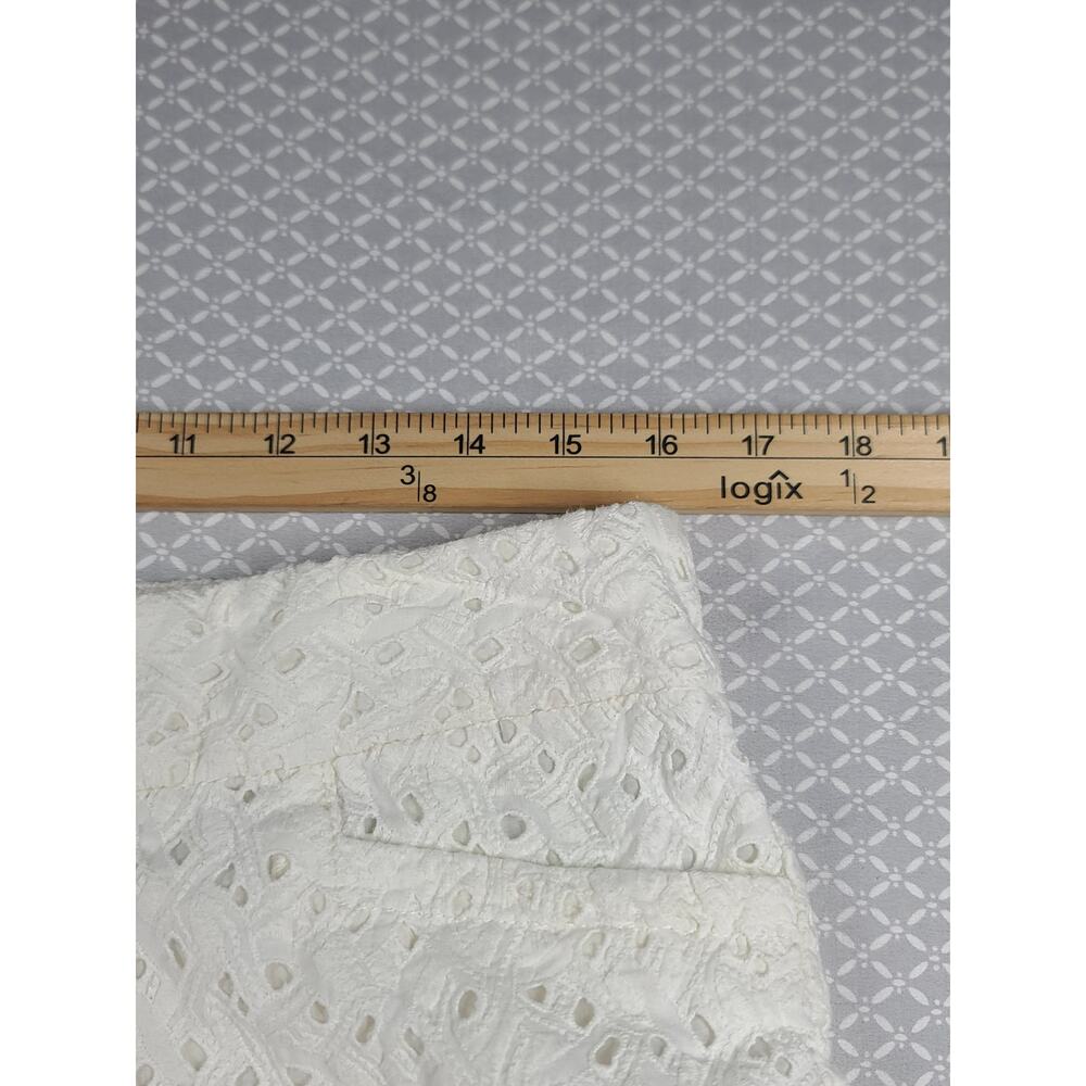 Lilly Pulitzer Resort white Eyelet shorts Size 8 resortwear vacation preppy - Picture 6 of 9
